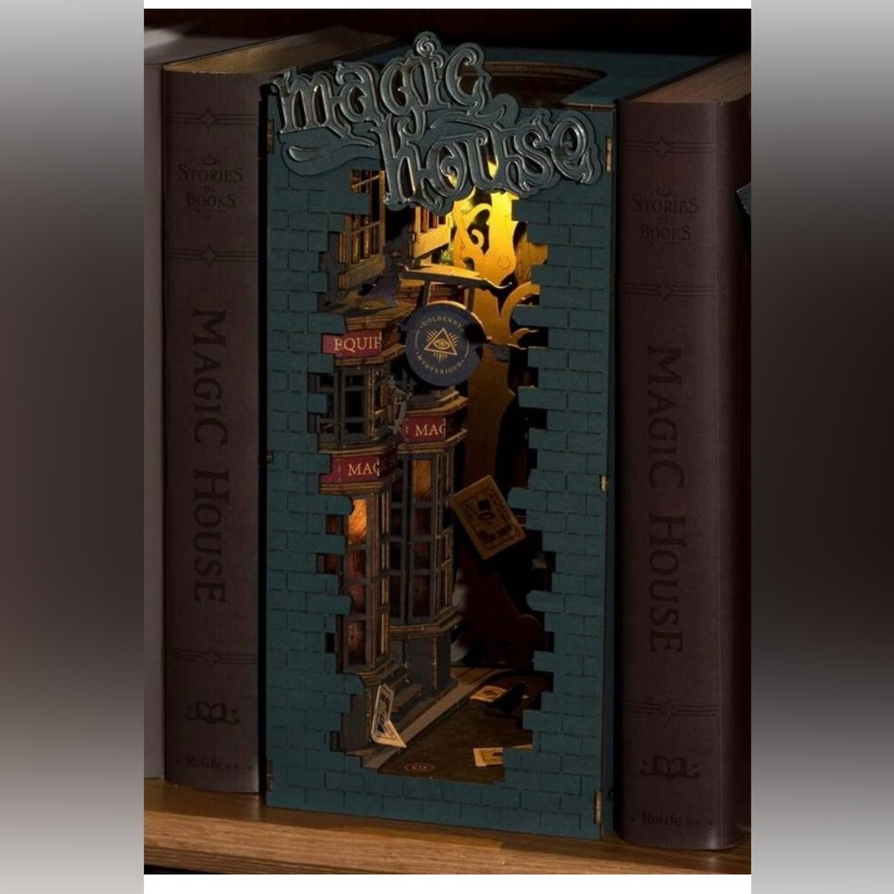 Rolife Magic House 3D Wooden Book Nook DIY
